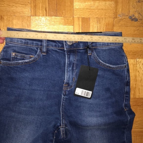 NEW RW&CO High-Rise / High Waisted Blue Mom Jeans. - Picture 6 of 9